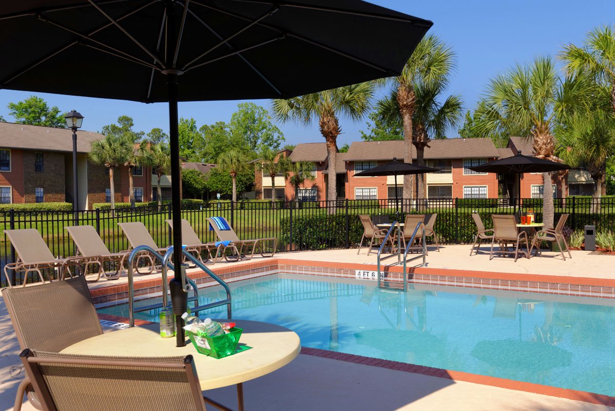 Evergreen Club Apartments Amenities