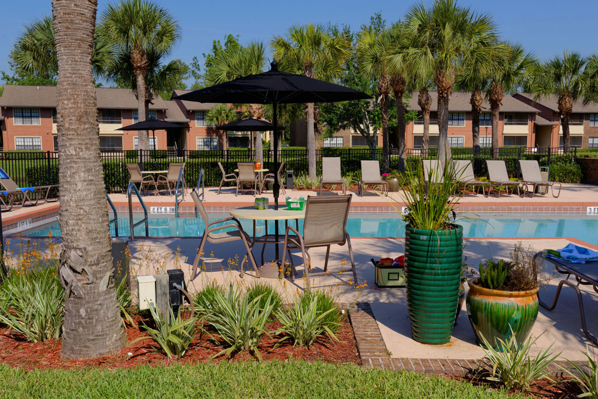 Evergreen Club Apartments Amenities